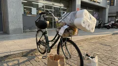 자전거 바구니 장보기, 짐이 튀어나오면 왜 위험할까