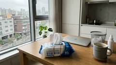 물티슈 한 장만 쏙 나오게 하는 고무줄 2개 꿀팁