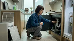 집에서 자꾸 나는 퀴퀴한 냄새, 청소해도 돌아오는 4곳부터 잡아보세요